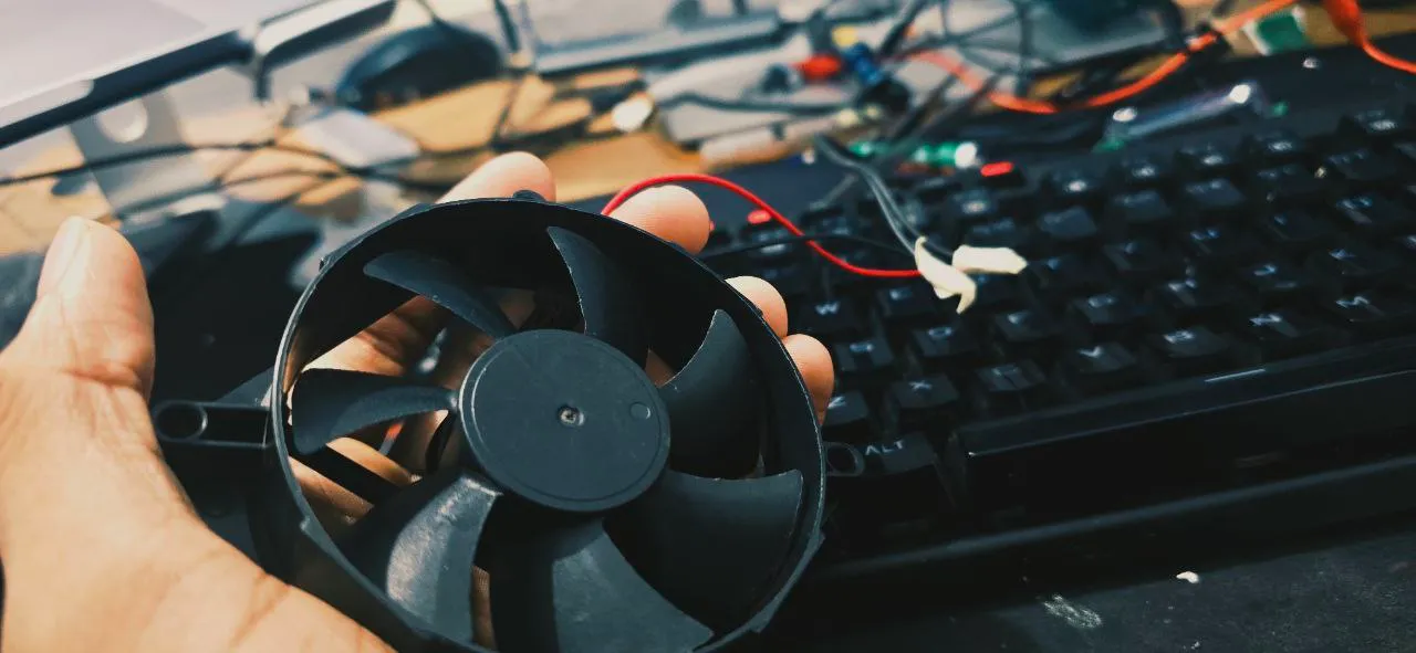 cooler fan connected to 12v
